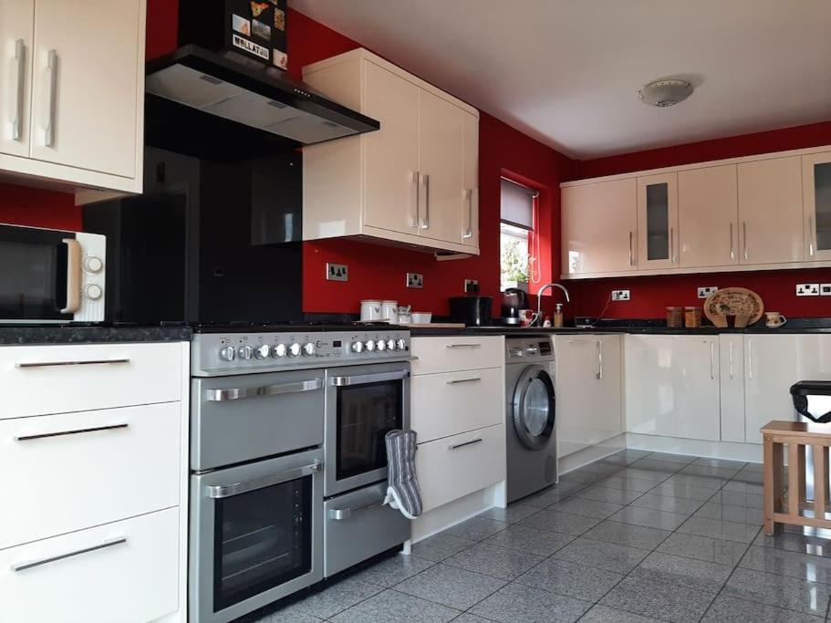 Maria's Garden House For Contractors And Families Holiday home
